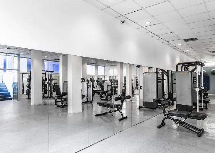 Napa Plaza Hotel (Adults Only)